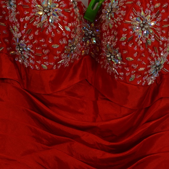 Rouched Red Sequined Beaded Dress SZ 10 NWT - Picture 7 of 15